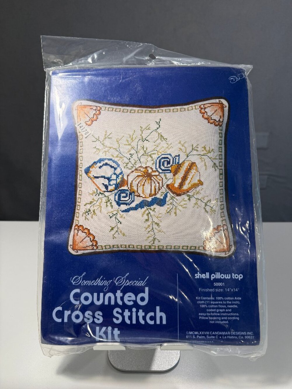 Vintage Something Special Counted Cross Stitch Kit Shell Pillow Top 50001